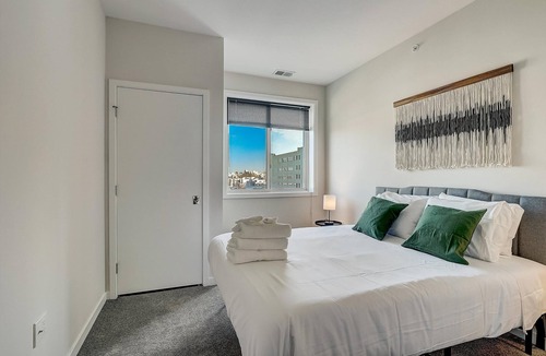 Brewerytown Apartment | Frontdesk | 1 BR Apt by Glendinning Rock Garden