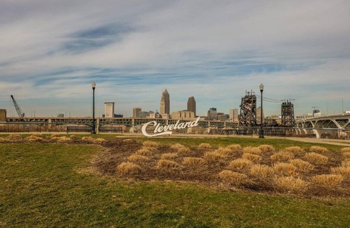 Gateway District Apartment | FRONTDESK 2015 East 4th Street Apts Downtown Cleveland