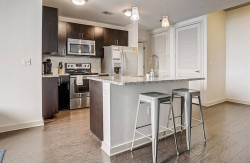 Charlotte Center City Apartment | Frontdesk | Classy 1bd High-Rise in Uptown
