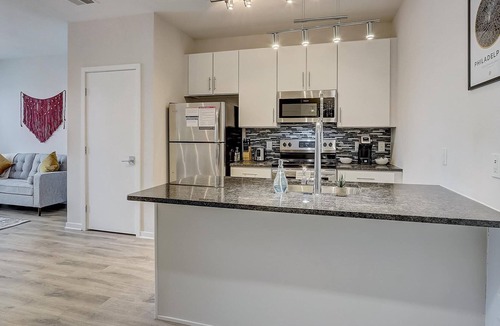 Brewerytown Apartment | Frontdesk | Convenient 1 BR Apt in Brewerytown