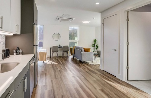 North Philadelphia West Apartment | FRONTDESK The Glenwood Apts Brewerytown Philadelphia