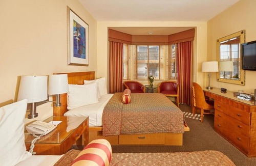 Gayborhood Hotel | Full Double Delight, The Alexander Inn, 2 Rooms, Historic Neighbourhood
