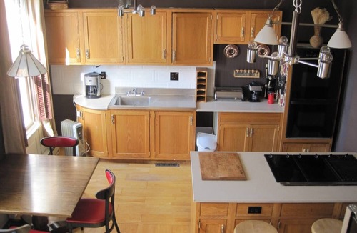Central Northside Apartment | Full of Light Furnished Apartment Close to Downtown