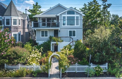 Cape May Point House | Fun in the sun at your ocean view retreat in Cape May Point, New Jersey.