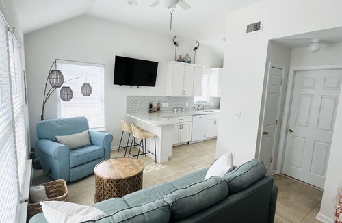 Lavallette House | Fun shore bungalow that is walkable to the beach!