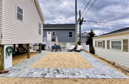 Lavallette House | Fun shore bungalow that is walkable to the beach!