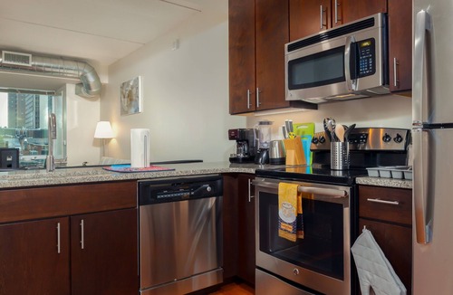 Center City West Apartment | Furnished Apartment near Rittenhouse Square