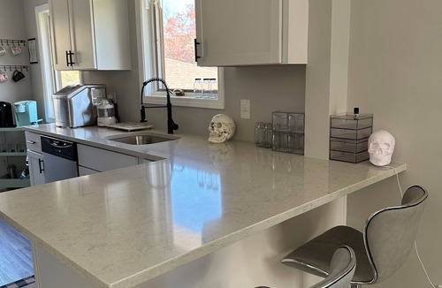 Parma House | Game On Parma with WiFi, AC and Game Room Family and Pet Friendly