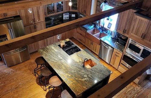 Wardensville House | Get some R&R at The Space Between