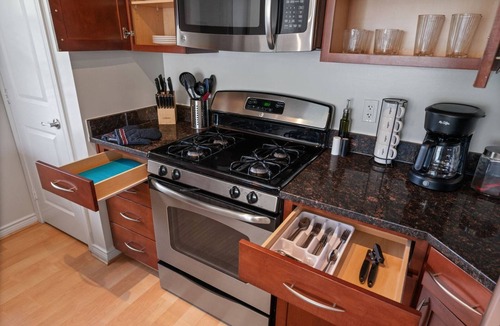 Lorton Apartment | Getaway home away from home