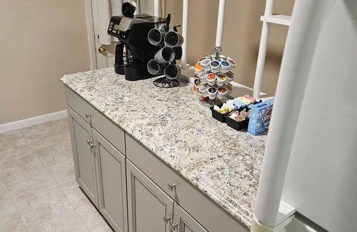 Glen Burnie House | Glen Burnie Hideaway - Pet friendly with easy access to multiple attractions.