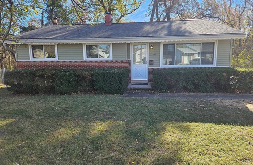 Glen Burnie House | Glen Burnie Hideaway - Pet friendly with easy access to multiple attractions.