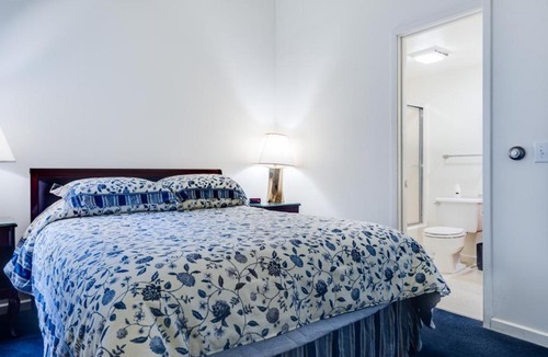 Chautauqua Apartment | Glen Park C4