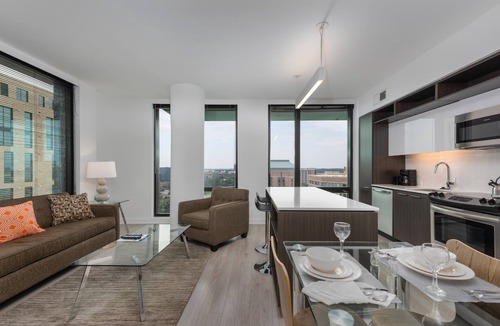 Reston Apartment | Global Luxury Suites at Reston Town Center