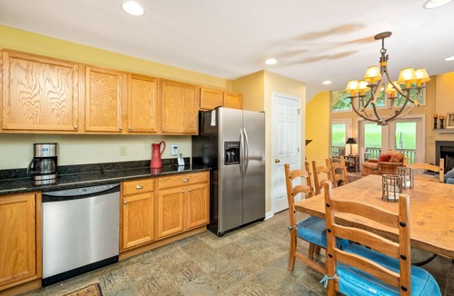 Chestnut Springs House | Gorgeous golf-front home with 2 living spaces, a fireplace, and high-speed wifi