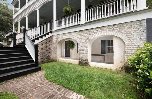 Harleston Village Apartment | Gorgeous Historic 1BR Apt in the Heart of DT Chs