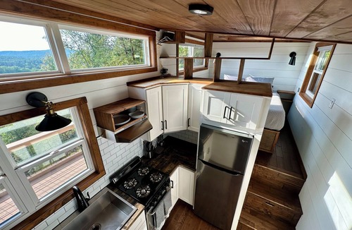 Shipman Cottage | Gorgeous Tiny Home on Cliff's Edge - 4WD/AWD Access Only