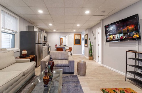Constable Hook House | Grand 9BR (25 Beds) | NYC Access + Free Parking
