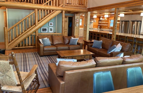 Thayerville House | Grand Chestnut Lodge | Lakefront w/Game Room, Hot Tub & Dock!