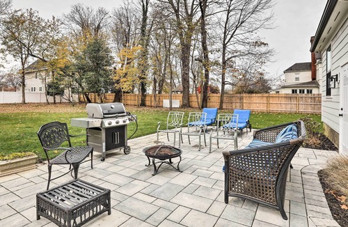 Long Branch House | Grand Long Branch Home: 1 Block to Beach!
