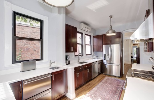 Logan Circle House | Great Historic Victorian Townhouse in Logan Circle