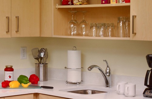 Westlake Hotel | Great Relaxing Overnight Stay! Free Parking, Pool, Pet-friendly Property