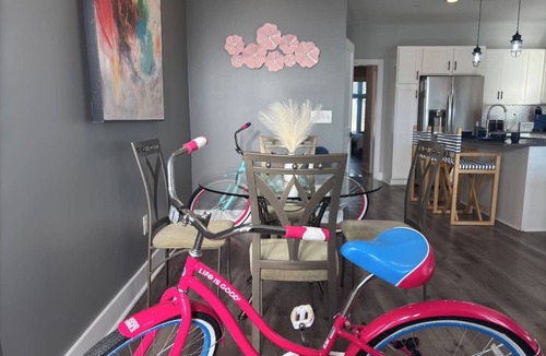 Dunean Apartment | Greenville Gem | Scenic Balcony Views & Free Parkg