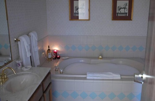 Abbottstown Hotel | Guest Quarters at The Bridges Golf Club