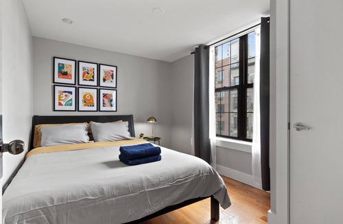 Bushwick Bed & Breakfast | Guest Room Near Williamsburg