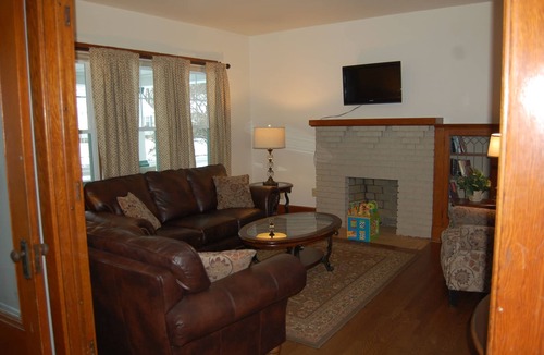 Youngstown House | Halfway between New York and Chicago