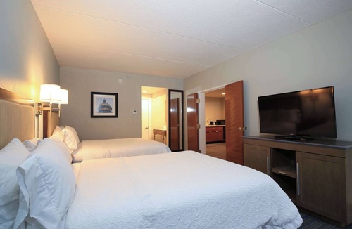 Bordentown Hotel | Hampton Inn Bordentown