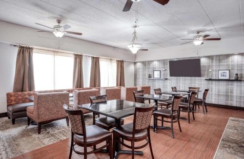 Octa Hotel | Hampton Inn by Hilton Washington Court House