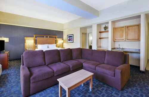 Clinton Hotel | Hampton Inn Clinton