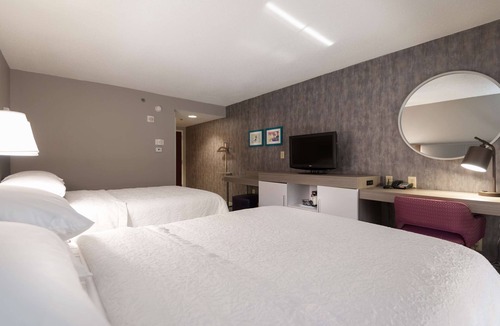 East Windsor Hotel | Hampton Inn East Windsor