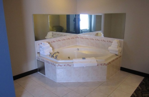 Lawson Heights Hotel | Hampton Inn Latrobe
