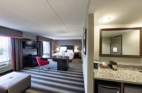 Neptune City Hotel | Hampton Inn Neptune/Wall