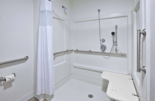Alliance Hotel | Hampton Inn & Suites Alliance