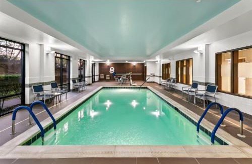 Rolling Road Farms Hotel | Hampton Inn & Suites Baltimore/Woodlawn