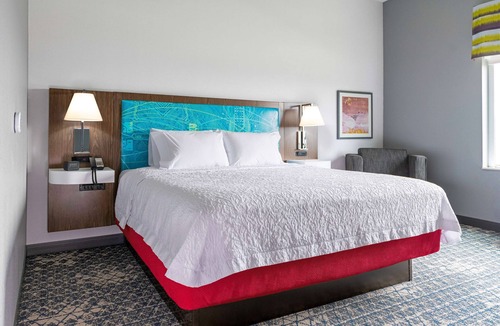 New Stanton Hotel | Hampton Inn & Suites Pittsburgh New Stanton