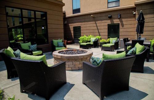 West Middlesex Hotel | Hampton Inn & Suites Sharon