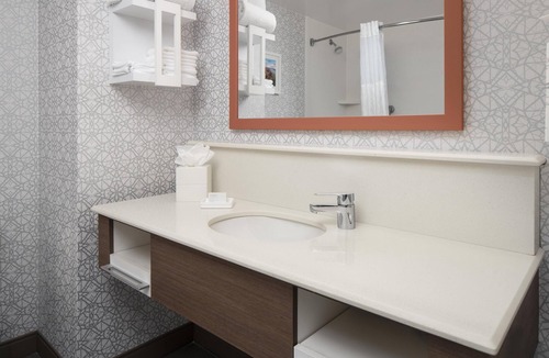 Northeast Yonkers Hotel | Hampton Inn & Suites Yonkers - Westchester