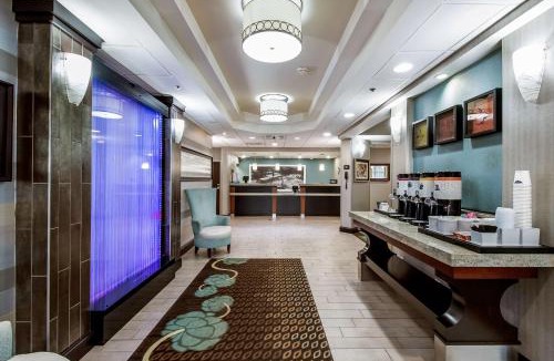 Columbus Hotel | Hampton Inn West