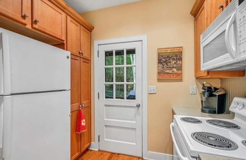 Mount Gretna Cottage | Happy on Harvardn
