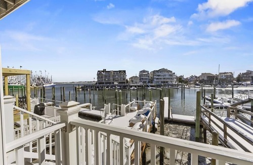 Village Green Condo | Harbor Front. Water View. Comfortable Townhome.