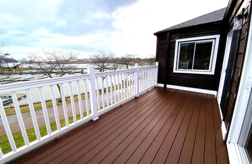 Huron House | Harborview 3-6-8 on Main