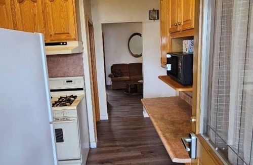 Johnstown House | Harold Hidden Haven - Close to area Hospitals