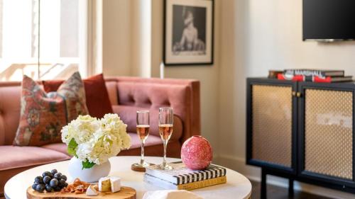 Chestnut Hill Apartment | Hart Suite Buyout 8 by AvantStay Two Nashville Town Houses w Stunning Amenities Design