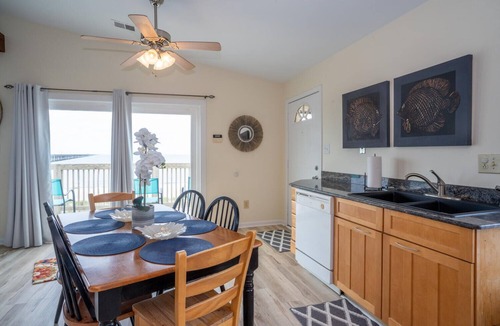 Chic's Beach Condo | Have a truly unforgettable experience while on vacation
