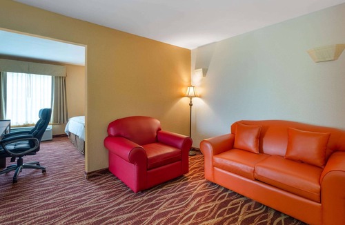 Fogelsville Hotel | Hawthorn Suites by Wyndham Allentown-Fogelsville