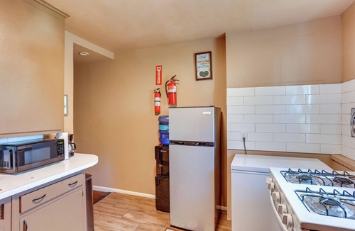 Penbrook Apartment | HBG Apt ~ 3 Mi to Downtown & River!